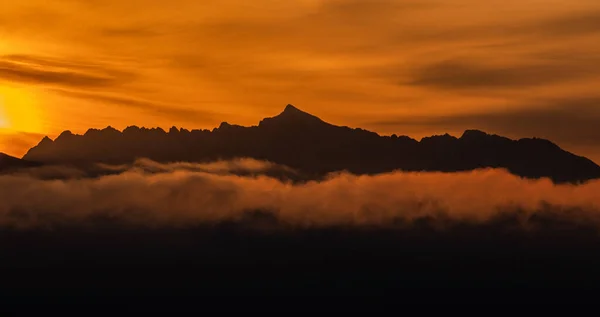 Panorama Des Sommets Des Hautes Tatras Slovaquie Ciel Coloré Arrière — Photo