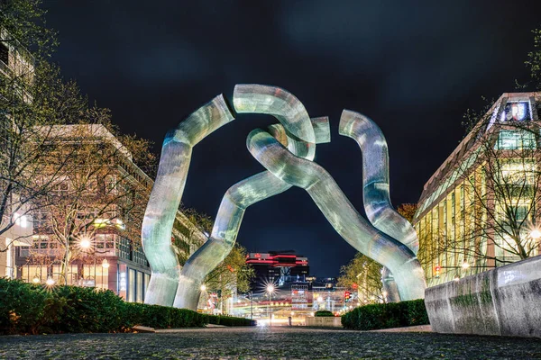 Berlin Allemagne Avril 2017 Sculpture Berlin Chaîne Cassée Dans Centre — Photo