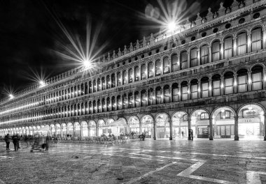 Venedik, İtalya - 11 Şubat 2018: Saint Mark Meydanı