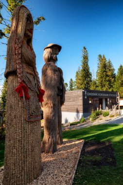 Zdiar, Slovakya - 14 Ekim 2023: Bachledka Treetop Slovakya 'daki Belianske Tatras yürüyüşü