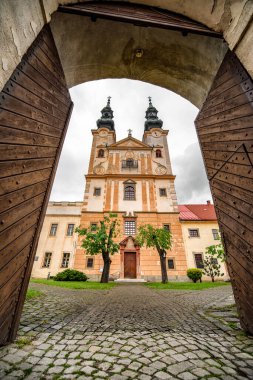 Podolinec, Slovakya - 7 Mayıs 2024: Podolinec, Slovakya 'daki St. Stanislav Kilisesi