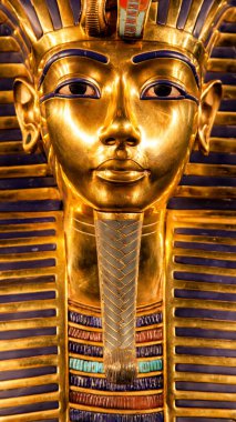 Tutankamon 'un altın maskesi. Eski Mısır uygarlığı.