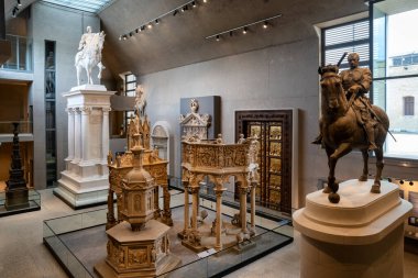 Komarom, Macaristan - 17 Mayıs 2025: Komarom şehrinde bulunan FIne Sanat Müzesi