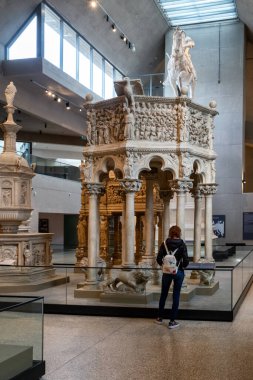 Komarom, Macaristan - 17 Mayıs 2025: Komarom şehrinde bulunan FIne Sanat Müzesi