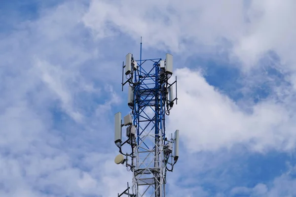 Telecommunicatietoren Van Cellulair Macro Basisstation Radio Netwerk Telecommunicatieapparatuur Met Radiomodules — Stockfoto