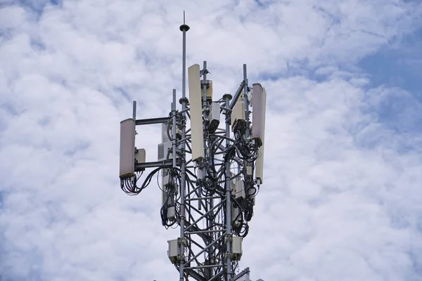 Torre Telecomunicazione Cellulare Stazione Macro Base Apparecchiature Telecomunicazione Rete Radio — Foto Stock