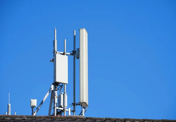 Wieża Telekomunikacyjna Stacja Macro Base Sprzęt Telekomunikacyjny Sieci Radiowej Modułami — Zdjęcie stockowe