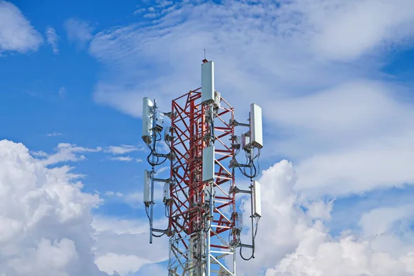 Torre Telecomunicazione Cellulare Stazione Macro Base Apparecchiature Telecomunicazione Rete Radio — Foto Stock