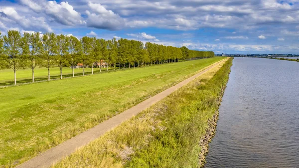 Luchtfoto Van Fietspad Langs Dijk Kanaal Bij Ens Flevoland Nederland — Stockfoto