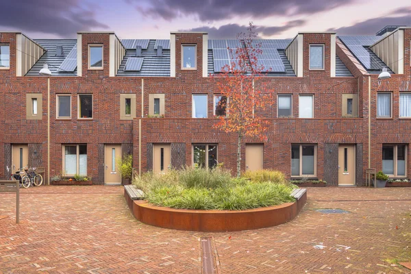 Moderne Woongemeenschap Nederlandse Stad Groningen Eigentijdse Appartementen Residentiële Laagbouw Buitenkant — Stockfoto