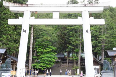 Japonya 'nın Nagano ilindeki Suwa-taisha Tapınağı.