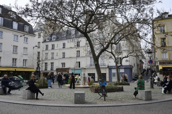 Paris França Março 2023 Pessoas Animada Praça Contrescarpe Quartier Latin — Fotografia de Stock