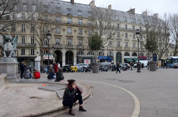 Paris France March 2023 People Lively Plaza Saint Michel Latin — Stock Photo, Image