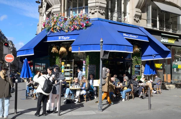 Paris Fransa Mart 2023 Paris Fransa Nın Ikinci Ilçesinin Caddesindeki — Stok fotoğraf