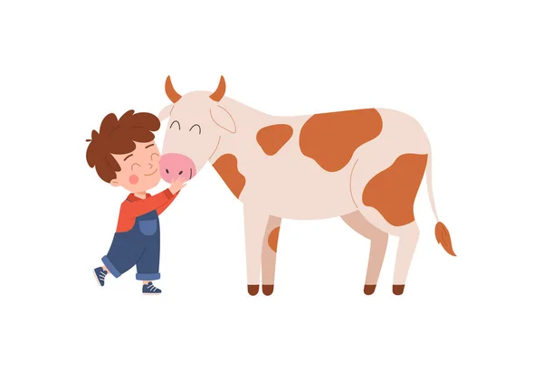 Netter Kleiner Junge Umarmt Kuh Cartoon Flache Vektorillustration Isoliert Auf — Stockvektor