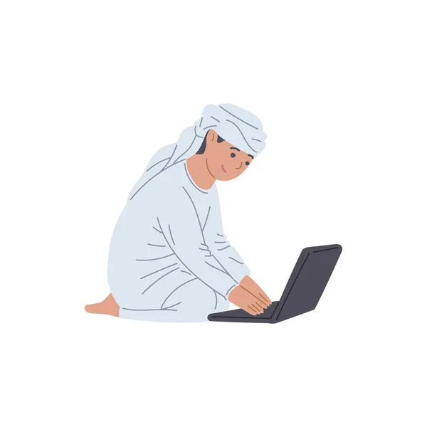 Garoto Árabe Sorridente Usando Laptop Ilustração Vetorial Plana Isolada Fundo —  Vetores de Stock