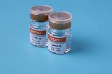 Kota Kinabalu, Sabah, Malezya-30 Mayıs 2021: Sinovac marka Covid-19 aşısı COVID-19 Coronavirus aşısına yakın çekim