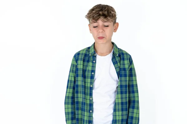 Droevig Somber Afgewezen Knappe Tiener Jongen Dragen Geruite Shirt Witte — Stockfoto