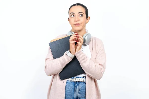 Beautiful Arab Woman Student Carries Notebooks White Background Steepled Fingers — Stock Photo, Image