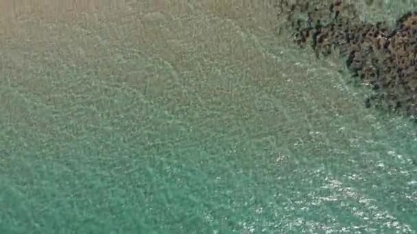Повітряний Красивий Пляж Водосховище Грецькій Вражаючій Береговій Лінії Бірюзово Блакитна Ліцензійні Стокові Відео