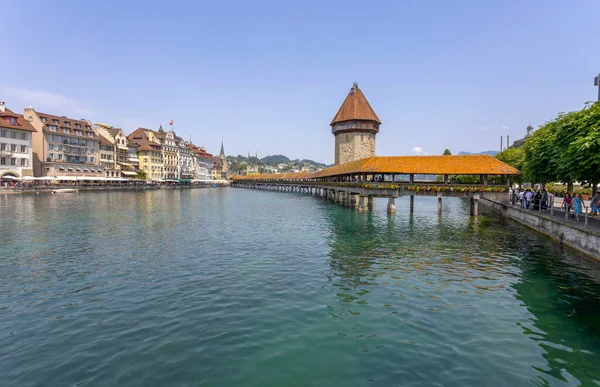Lucerne Schweiz Juni 2022 Blick Auf Die Holzbedeckte Kapellbrücke Der — Stockfoto