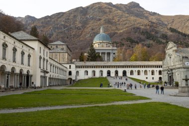OROPA, ITALY, OCTOBER 30, 2022 - Oropa Sığınağı, Marian Mabedi Black Madonna, Biella Eyaleti, Piedmont, İtalya