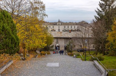 OROPA, ITALY, OCTOBER 30, 2022 - Oropa Sığınağı, Marian Mabedi Black Madonna, Biella Eyaleti, Piedmont, İtalya