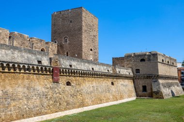 Bari, Apulia, İtalya 'daki Swabian şatosunun manzarası