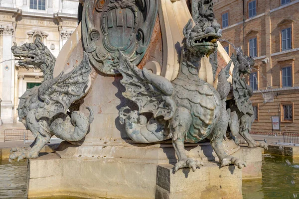 Loreto Itália Julho 2022 Estátuas Bronze Representando Dragões Alados Detalhe — Fotografia de Stock