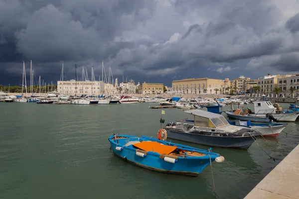 Trani Olaszország Július 2022 Andria Kikötőjének Látképe Apulia Olaszország Egy — Stock Fotó