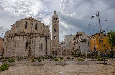 BARLETTA, İtalya, 8 Temmuz 2022 - Santa Maria Maggiore 'nin Barletta, Apulia, İtalya' daki Ortak Katedrali