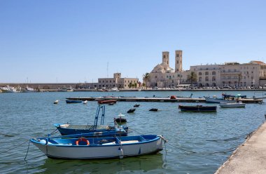 MOLFETTA, İtalya, 10 Temmuz 2022 - Bari, Puglia 'daki Molfetta köyünün manzarası. İtalya