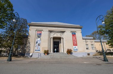 TORINO (TURIN), ITALY, 11 Nisan 2023 - Valentino parkında güzel sanatları teşvik eden toplum sarayı, Torino, İtalya