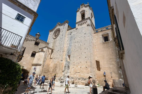 OSTUNI, İtalya, 12 Temmuz 2022 - Santa Maria Assunta Katedrali, Brindisi, Puglia, İtalya