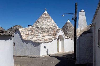 Alberobello Trulli, İtalya 'nın Puglia eyaletindeki tipik kireçtaşı evleri.