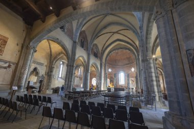 SANT 'AMBROGIO DI TORINO, ITALY, 11 Ekim 2023 - San Michele Sacra' nın İçi (St. Michael Abbey) Susa Vadisi, Torino, Piedmont, İtalya