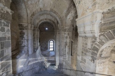 SANT 'AMBROGIO DI TORINO, ITALY, 11 Ekim 2023 - San Michele Sacra' nın (St. Michael Abbey) Sant 'Ambrogio di Torino, Torino, Piedmont, İtalya