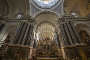 VERCELLI, İtalya, 25 Kasım 2023 - Vercelli, Piedmont, İtalya 'daki Sant' Eusebio Katedrali