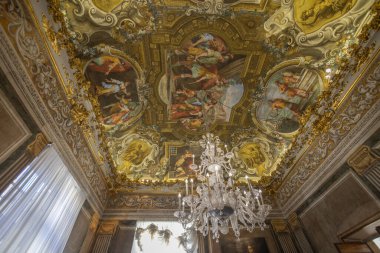 GENOA, ITALY, HAZİRAN 20, 2024 - İtalya Cenova 'daki Pantaleo Spinola Gambaro Sarayı' nın İçi