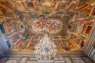 GENOA, ITALY, HAZİRAN 20, 2024 - İtalya Cenova 'daki Pantaleo Spinola Gambaro Sarayı' nın İçi