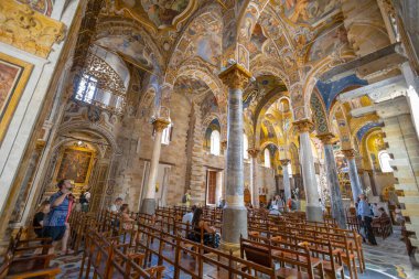 PALERMO, ITALY, 15 Haziran 2023 - Santa Maria dell 'Ammiraglio (La Martorana) kilisesi. Palermo, İtalya.