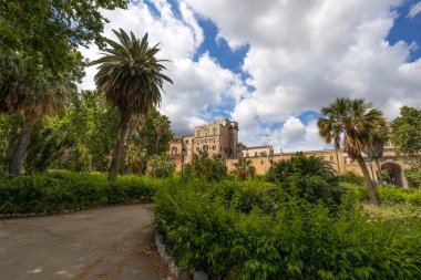 PALERMO, ITALY, 15 Haziran 2023 - İtalya 'nın merkezindeki Palermo kentindeki Kraliyet Sarayı olarak da bilinen Norman Sarayı.