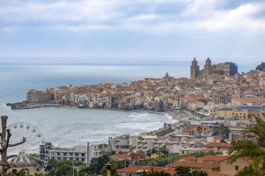 Cefalu 'nun panoramik manzarası, Palermo ili, Sicilya, İtalya