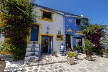 BORGO PARRINI, ITALY, 2 Temmuz 2023 - Borgo Parrini, Partinico belediyesine bağlı küçük bir köy, Palermo, Sicilya, İtalya