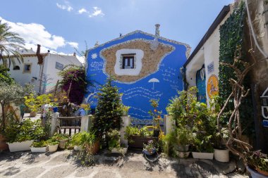 BORGO PARRINI, ITALY, 2 Temmuz 2023 - Borgo Parrini, Partinico belediyesine bağlı küçük bir köy, Palermo, Sicilya, İtalya
