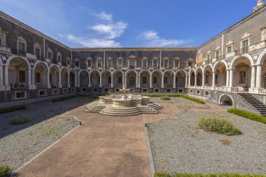 CATANIA, ITALY, 19 Haziran 2023 - San Nicolo Benedikt Manastırı Manastırı Catania, Sicilya, İtalya