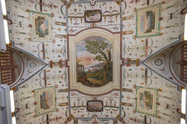 GENOA, ITALY, 18 MAYIS 2024 - İtalya 'nın Cenova kentindeki Villa Spinola San Pietro' nun fresk tavanı