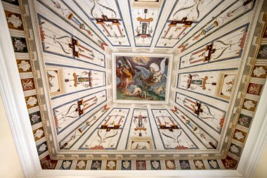 GENOA, ITALY, 18 MAYIS 2024 - İtalya 'nın Cenova kentindeki Villa Spinola San Pietro' nun fresk tavanı