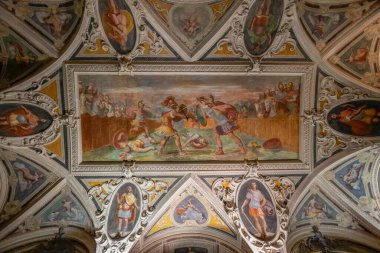 GENOA, ITALY, 17 Mayıs 2024 - Lercari 'nin taze tavanı - Cenova, İtalya' nın tarihi merkezinde Parodi Sarayı