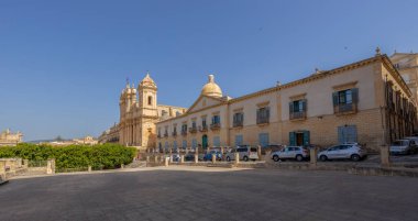 NOTO, ITALY, 22 HAZİRAN 2023 - İtalya 'nın Sicilya eyaletinin tarihi merkezi Noto' daki St. Nicholas Katedrali